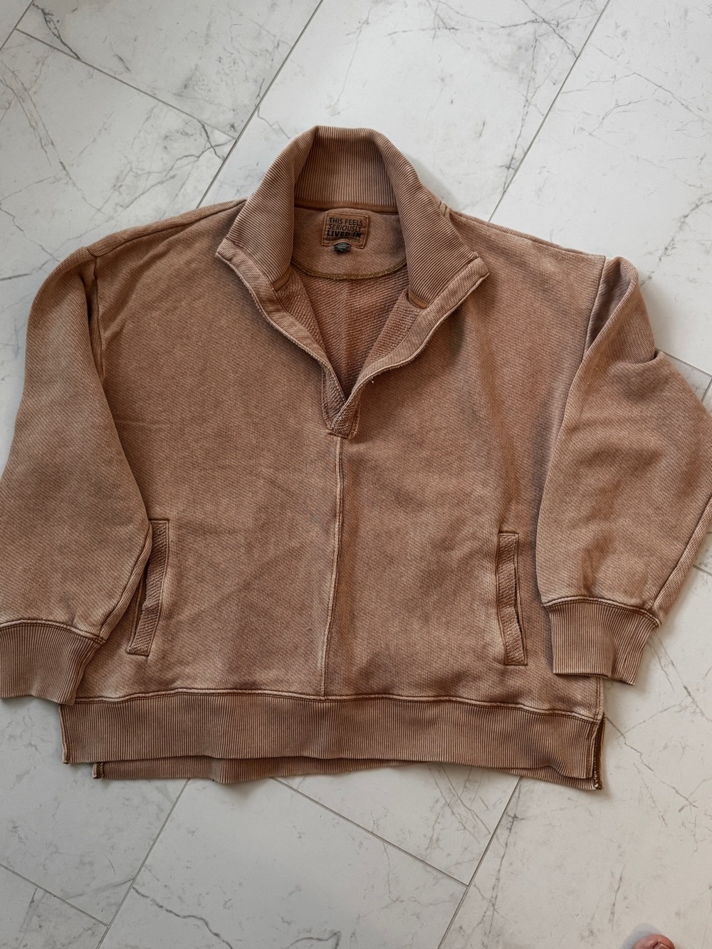 AE American Eagle Outfitters Collar V-Neck Sweatshirt. Size Small